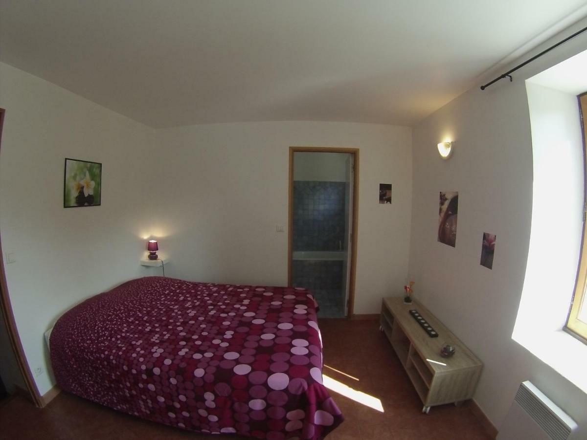 Le Moulin Des Ocres Vila Apt Exterior foto